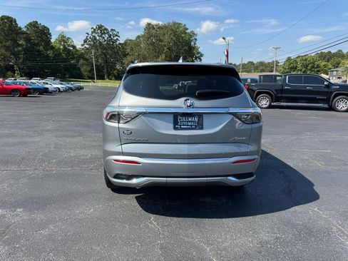 Used 2023 Buick Enclave Avenir w/ Avenir Technology Package FWD image 7