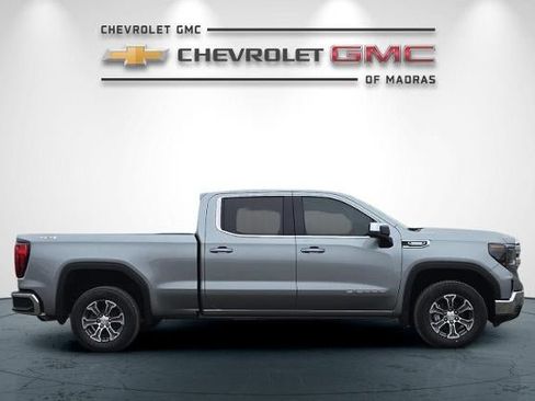 New 2026 GMC Sierra 1500 SLE w/ Preferred Package AWD/4WD image 2