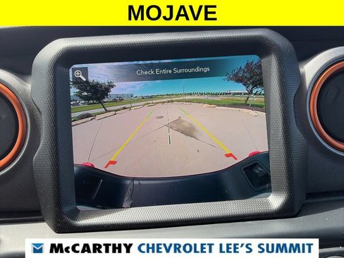 Used 2023 Jeep Gladiator Mojave AWD/4WD image 12