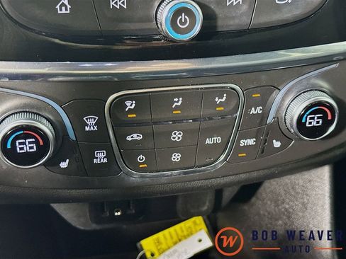 Used 2023 Chevrolet Traverse LT w/ Rear Camera Mirror Package AWD/4WD image 19