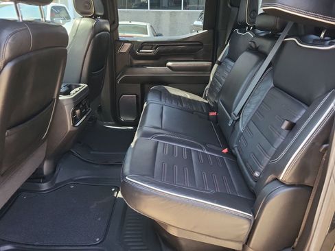 Used 2022 GMC Sierra 1500 AT4X AWD/4WD image 25