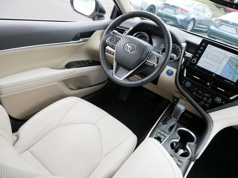 Certified 2023 Toyota Camry XLE w/ Navigation Package image 9