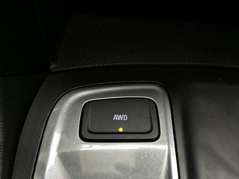 Used 2019 Chevrolet Equinox LT image 32