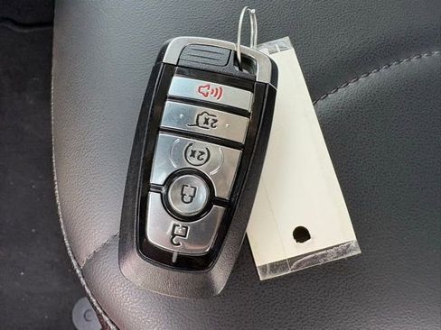 New 2025 Ford Escape SE w/ PHEV Premium Package image 29