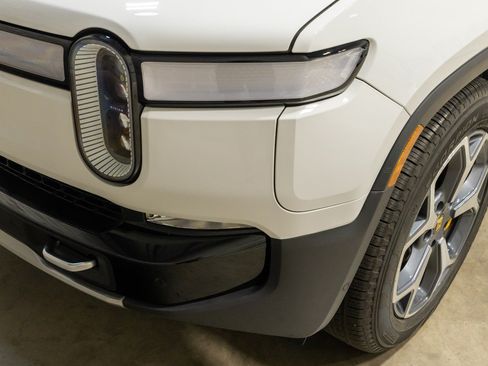 Used 2022 Rivian R1T Adventure AWD/4WD image 19