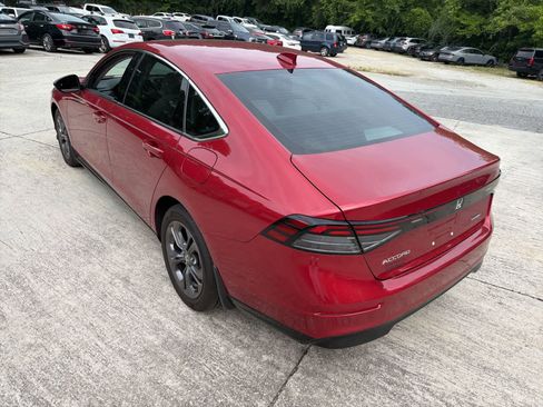 Used 2025 Honda Accord EX-L image 9