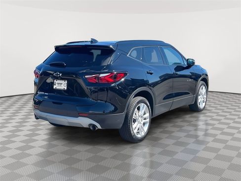 Used 2022 Chevrolet Blazer LT w/ LPO, Black Grille Bar Package image 5