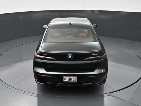 Used 2025 BMW 750e xDrive image 20