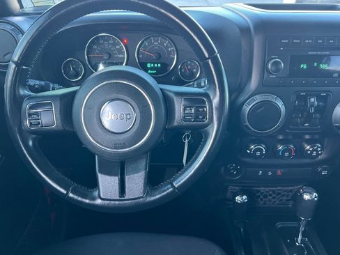 Used 2018 Jeep Wrangler Unlimited Sport S AWD/4WD image 11