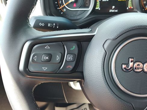 Used 2025 Jeep Wrangler Sport AWD/4WD image 23