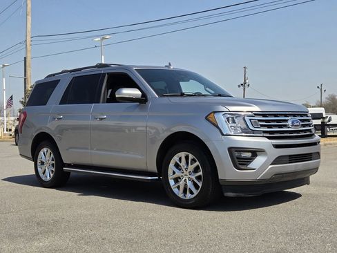 Used 2021 Ford Expedition XLT RWD image 4