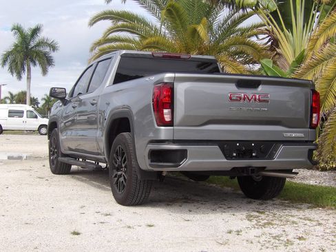 Used 2025 GMC Sierra 1500 Elevation image 4
