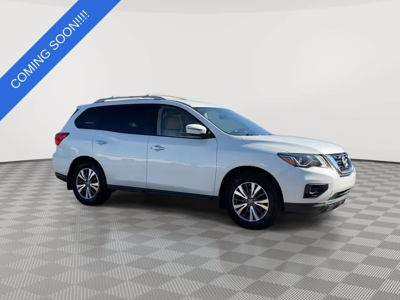 Used 2017 Nissan Pathfinder SL w/ SL Tech Package AWD/4WD image 2