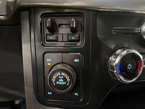Used 2025 Ford F150 Lariat w/ Equipment Group 502A High AWD/4WD image 31