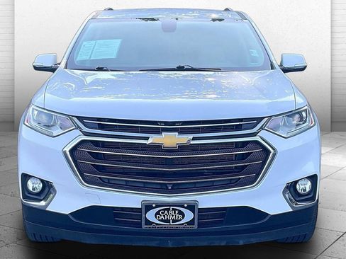 Used 2020 Chevrolet Traverse LT w/ LT Premium Package FWD image 2