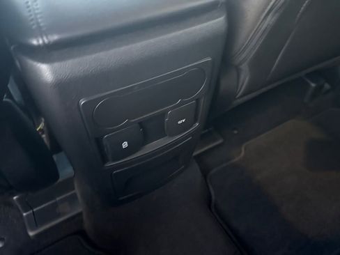 Used 2023 Ford Explorer XLT image 19