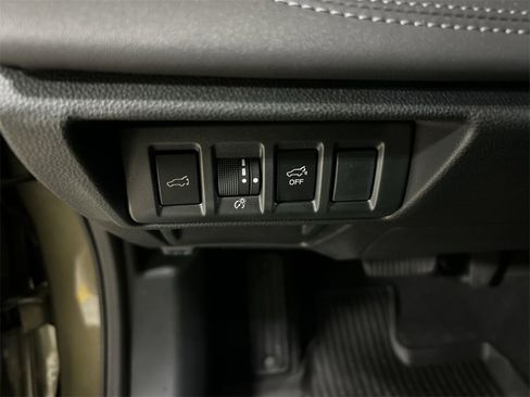 Certified 2025 Subaru Outback Limited image 17