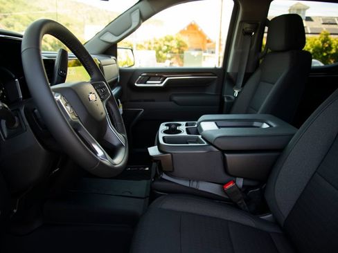 New 2026 Chevrolet Silverado 1500 LT w/ Z71 Off-Road Package AWD/4WD image 14