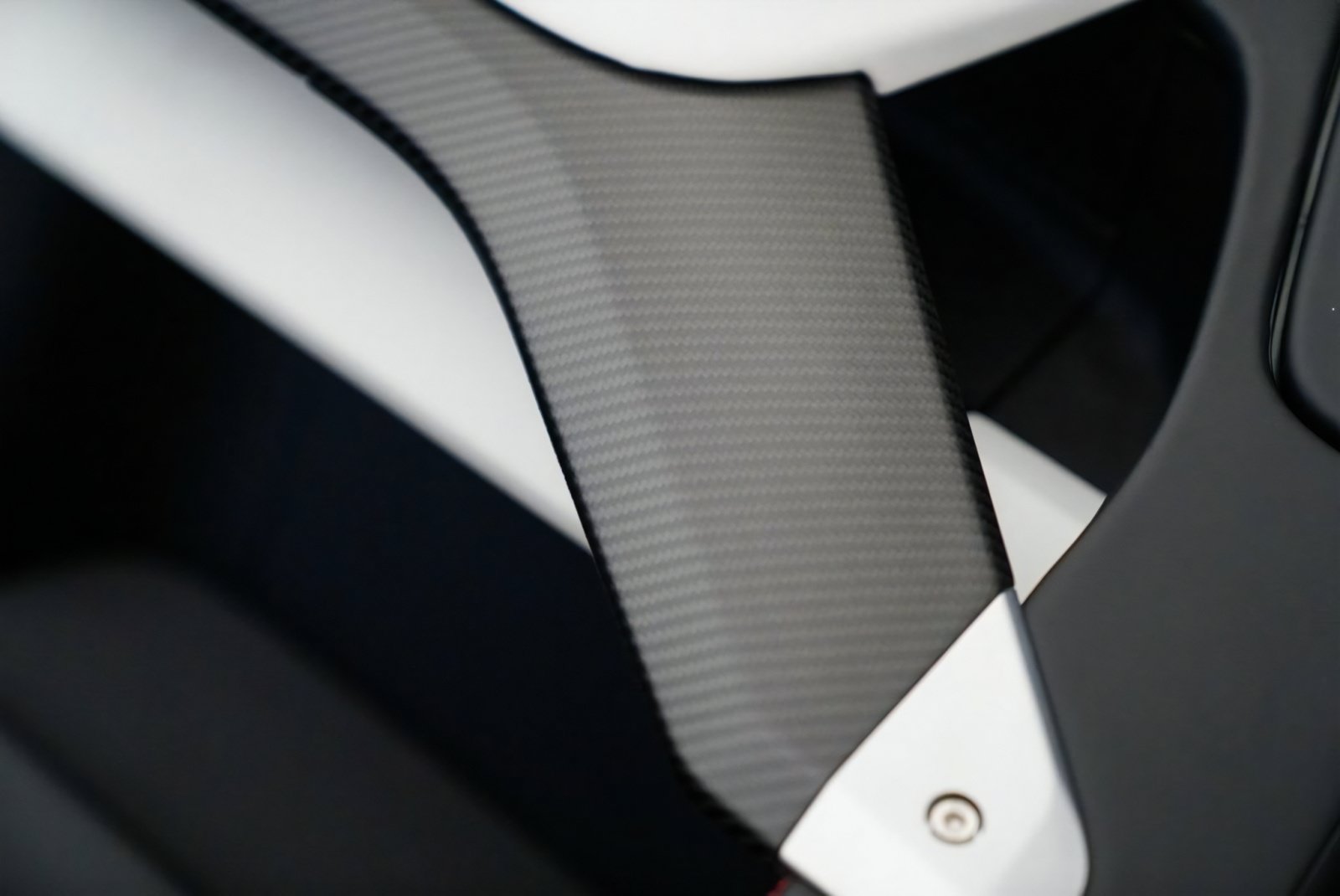 New 2026 Aston Martin Vanquish Convertible RWD image 8