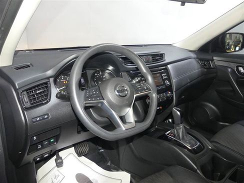 Used 2017 Nissan Rogue S AWD/4WD image 21