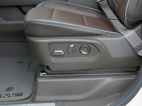 New 2026 GMC Sierra 1500 Denali w/ Denali Reserve Package image 17