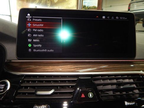 Used 2022 BMW 530i xDrive image 28