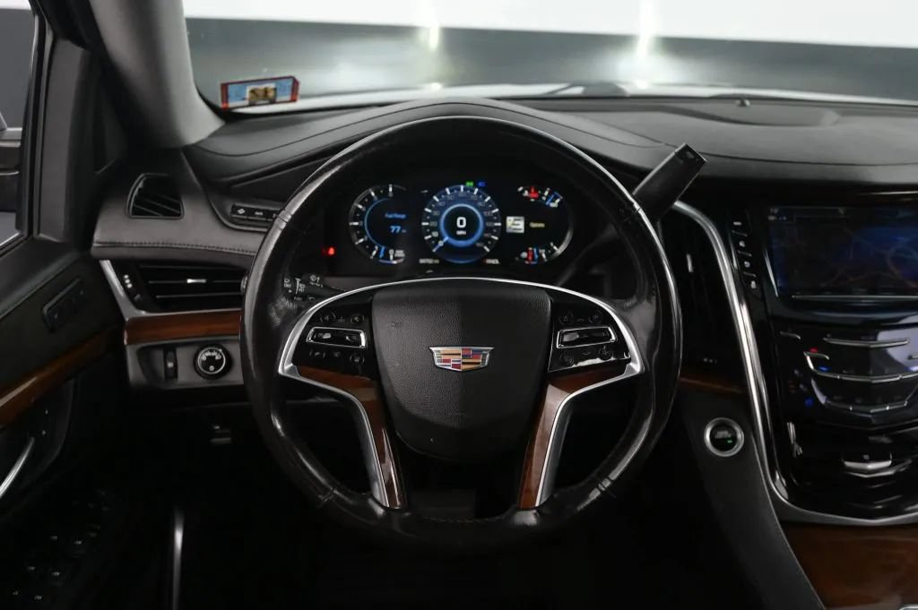 Used 2019 Cadillac Escalade Premium Luxury w/ LPO, Radiant Package AWD/4WD image 33