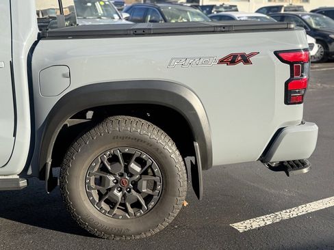 Used 2023 Nissan Frontier PRO-4X w/ Pro-4X Premium Package image 4