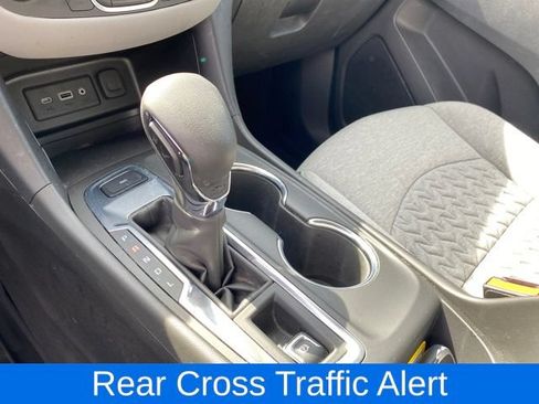 Used 2023 Chevrolet Equinox LS w/ LS Convenience Package AWD/4WD image 12