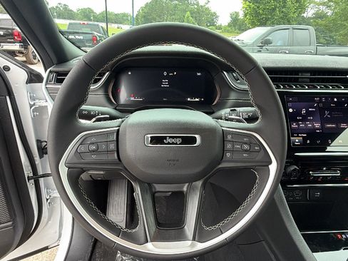 New 2026 Jeep Grand Cherokee Laredo RWD image 22