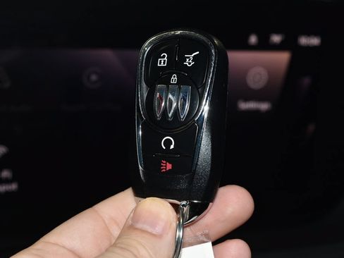 Used 2025 Buick Envista Avenir FWD image 18