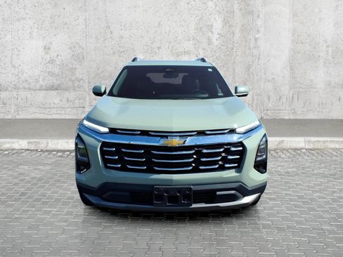 Used 2025 Chevrolet Equinox LT w/ Convenience Package II AWD/4WD image 3