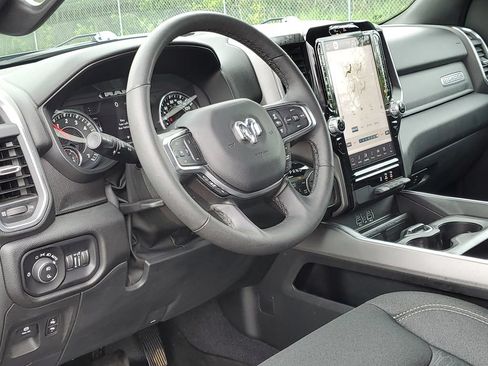 Used 2025 RAM 1500 Big Horn AWD/4WD image 9