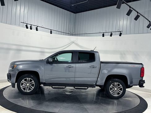Used 2022 Chevrolet Colorado W/T w/ Custom Special Edition AWD/4WD image 17