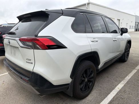 Used 2024 Toyota RAV4 XSE AWD/4WD image 4