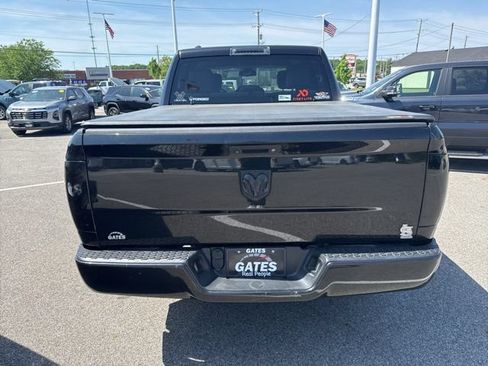 Used 2018 RAM 1500 Express AWD/4WD image 4