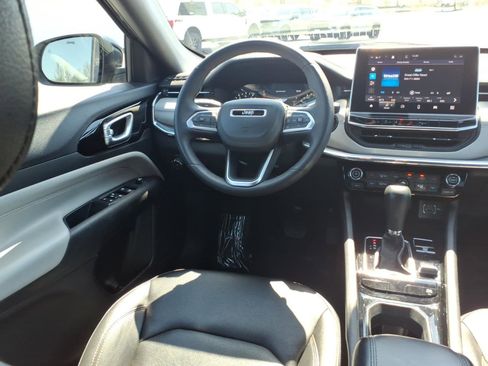 Used 2024 Jeep Compass Limited AWD/4WD image 10