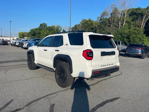 Used 2026 Toyota 4Runner TRD Off-Road Premium AWD/4WD image 3