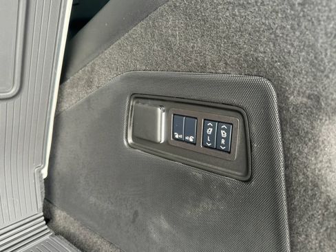 Used 2025 Cadillac Escalade Sport Platinum w/ LPO, Floor Liner Package AWD/4WD image 24