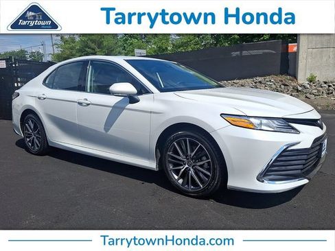 Used 2023 Toyota Camry XLE w/ Cold Weather Package AWD/4WD image 1