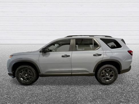 New 2026 Honda Pilot TrailSport image 2