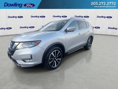 Used 2018 Nissan Rogue SL w/ Premium Package image 4