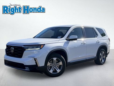 Used 2025 Honda Pilot EX-L image 2