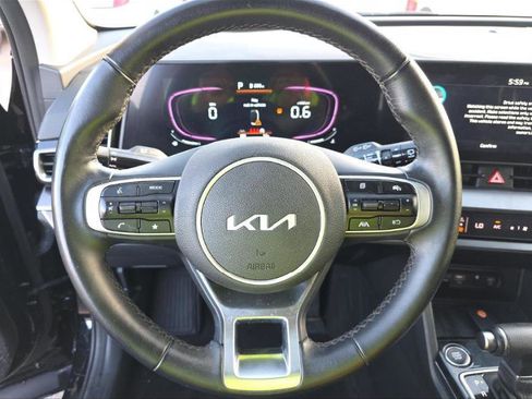 Used 2025 Kia Sportage EX w/ Premium Package image 4