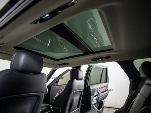 Used 2025 Land Rover Range Rover SE AWD/4WD image 26