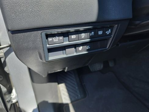 Used 2024 Toyota Tundra Limited AWD/4WD image 19