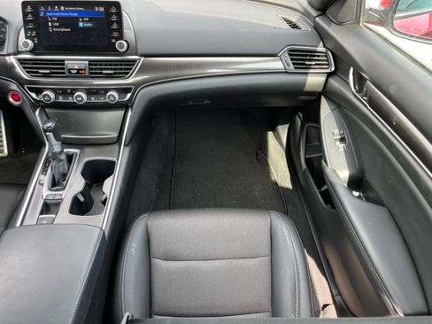 Used 2018 Honda Accord Sport image 15