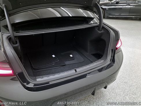 Used 2025 BMW 330i Sedan w/ M Sport Package RWD image 41