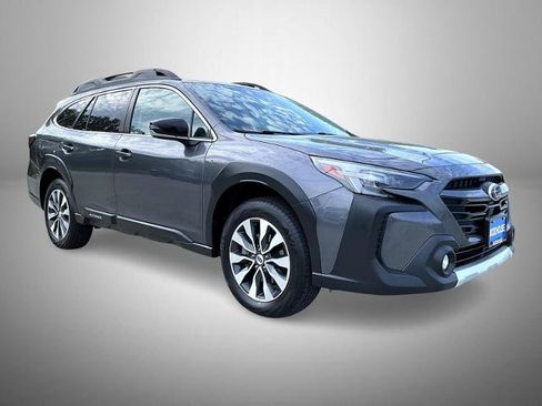 Used 2023 Subaru Outback Limited AWD/4WD image 3