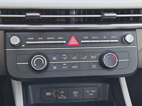 New 2026 Hyundai Tucson SE image 18